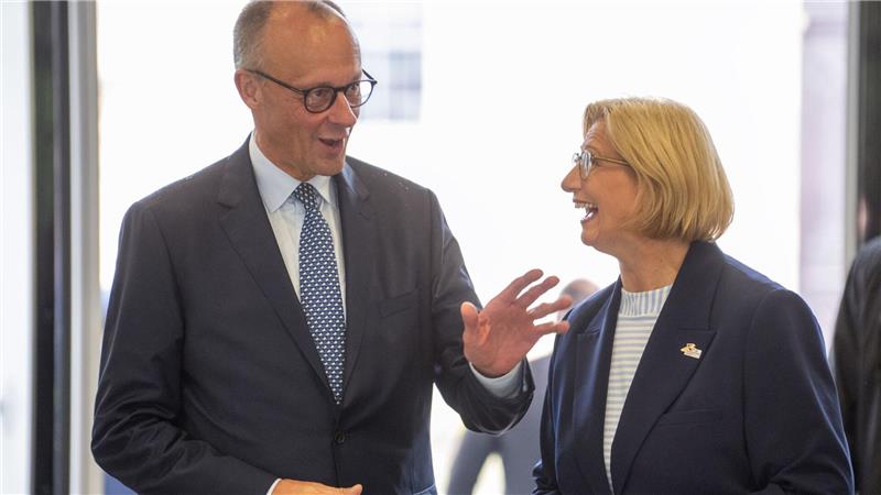 Merz bekennt sich zur deutschen Stahlindustrie