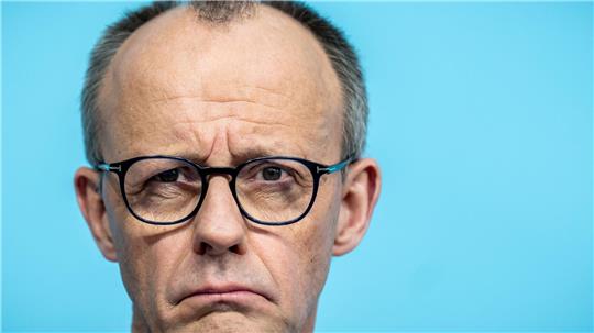 Merz bleibt bei seiner Strategie, eine harte Konfrontation mit Trump zu vermeiden.