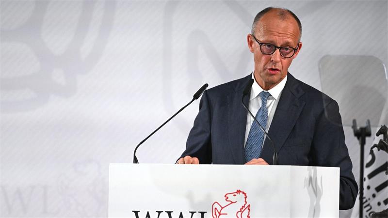 Merz nutzte seine Laudatio für eine Grundsatzrede.