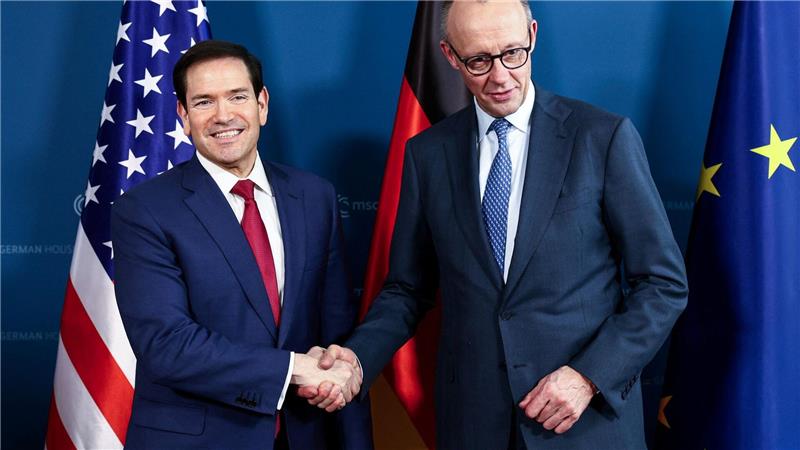 „Wir gehören zusammen“: Rubios Angebot an Europa Merz (r.) und Rubio hatten sich bereits am Freitag getroffen.