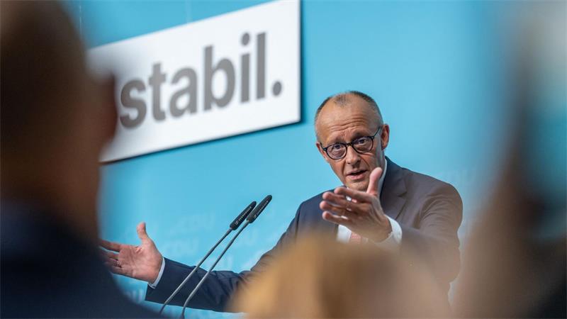 Merz will um sein Amt kämpfen.