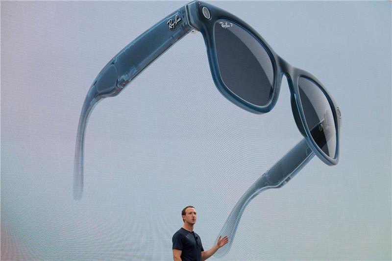 Meta AI: Facebook-Konzern findet Antwort auf ChatGPT Meta-CEO Mark Zuckerberg spricht auf der Connect-Entwicklerkonferenz des Tech-Giganten.