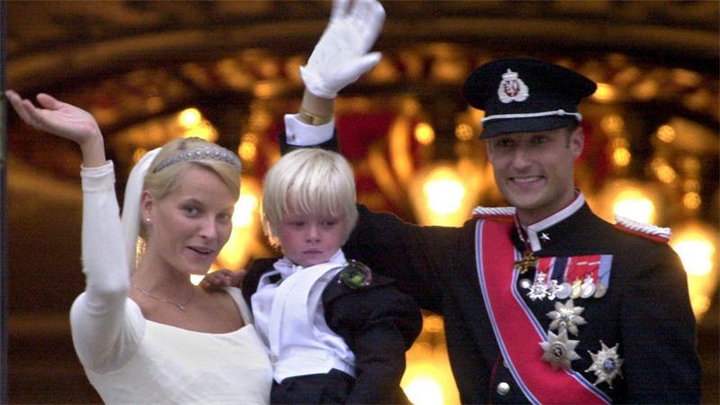 Mette-Marit brachte ihren kleinen Sohn Marius mit in die Ehe. (Archivbild)