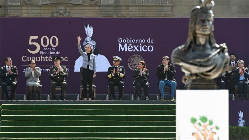 Mexiko ehrt Azteken-König mit Trauerfeier nach 500 Jahren Mexiko hält den letzten Azteken-Herrscher für einen Helden gegen die Fremdherrschaft - nun hat das Land mit Donald Trump zu kämpfen.