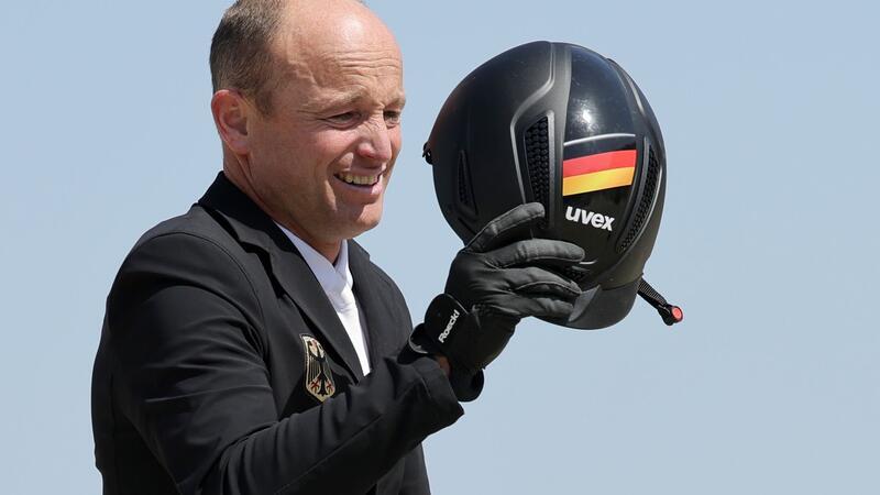 Vater sieht viertes Vielseitigkeits-Gold von Jung nicht Michael Jung patzte im ersten Durchgang, bekam aber noch eine Chance auf Gold.