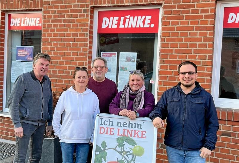 Die Goslarer Linken konzentrieren sich auf den Landkreis Michael Ohse, Peggy Plettner-Voigt, Ulrich Hampe, Petra Stolzenburg und Christopher Schliewert (v. li.) bilden den neuen Vorstand der Goslarer Linken. Foto: Privat