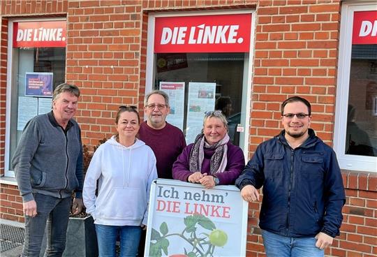 Michael Ohse, Peggy Plettner-Voigt, Ulrich Hampe, Petra Stolzenburg und Christopher Schliewert (v. li.) bilden den neuen Vorstand der Goslarer Linken. Foto: Privat