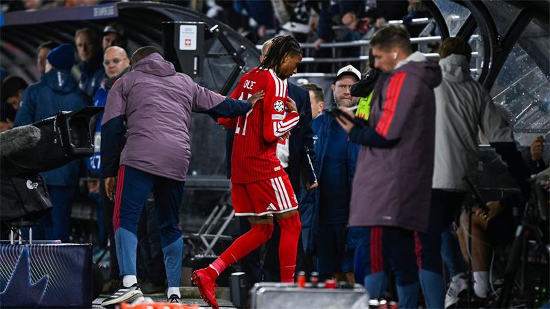 „Selbst in den Fuß geschossen“: Kompany mit klarer Forderung Michael Olise musste vorzeitig runter.