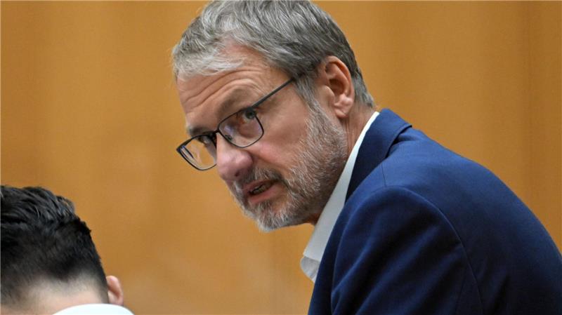 Lebenslang für Mannheimer Messerangriff - Richter emotional Michael Stürzenberger, Vorstandsmitglied der Bürgerbewegung Pax Europa, wurde bei dem Angriff schwer verletzt.