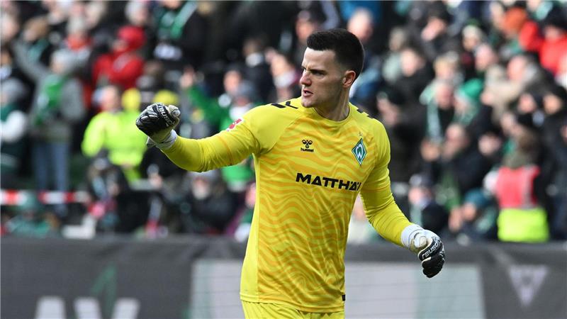 Zetterers Debüt gegen Werder - Aaronson verlässt Frankfurt Michael Zetterer wird sein Debüt für Eintracht Frankfurt ausgerechnet gegen seinen Ex-Club Werder Bremen geben.