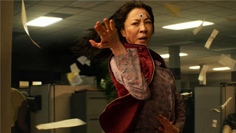 Bester Film bei Oscars: „Everything Everywhere All at Once” Michelle Yeoh spielt die Hauptrolle in «Everything Everywhere All at Once».