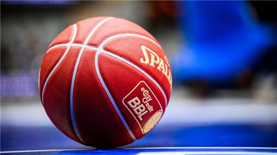 Mike Bothwell bleibt dem Basketball-Bundesligisten Rasta Vechta in dieser Saison erhalten.