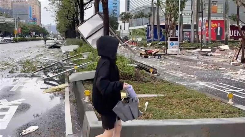 Mehrere Tote bei Kaufhaus-Explosion in Taiwan Mindestens vier Menschen starben bei der Explosion.