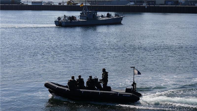 Minentaucher der Bundeswehr in einem Schlachboot (Archivbild)