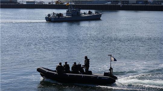 Minentaucher der Bundeswehr in einem Schlachboot (Archivbild)