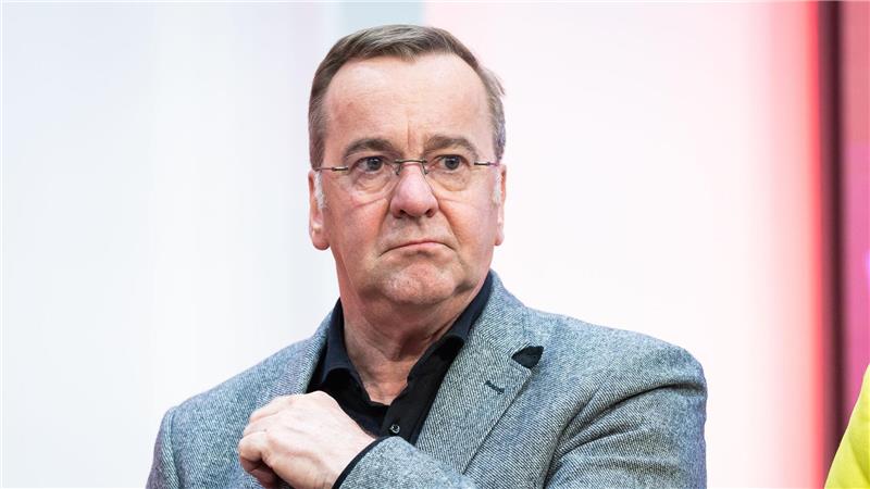 Pistorius reagiert skeptisch auf Merz‘ Taurus-Pläne Minister Pistorius hat sich skeptisch hinsichtlich der Lieferung von Taurus an die Ukraine gezeigt.
