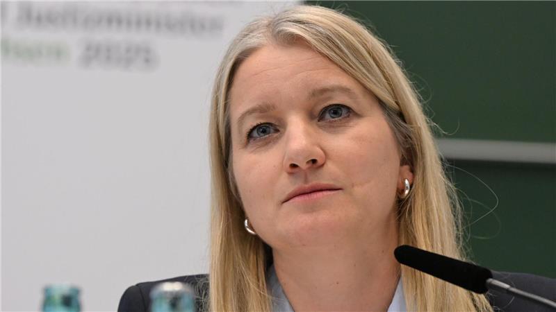 Ministerin Kathrin Wahlmann (SPD) sichert dem Ausschuss eine konstruktive Begleitung zu. (Archivbild)
