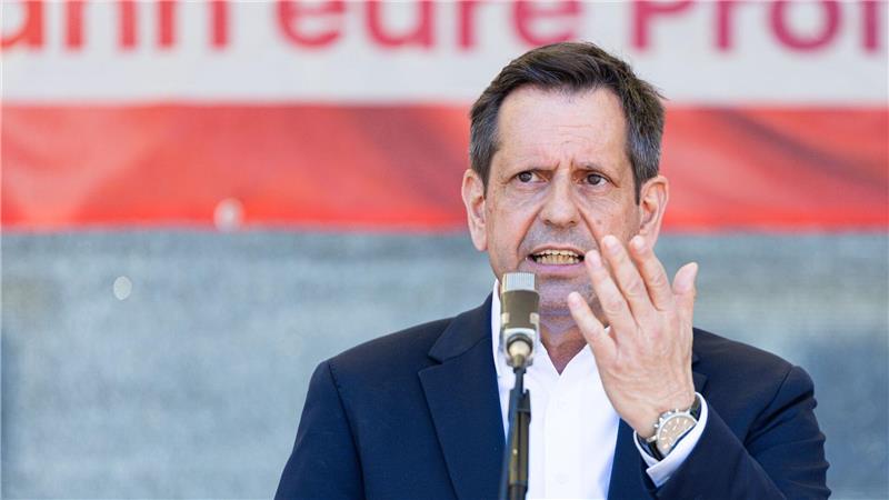 Niedersachsen will 1.000-Euro-Krisenprämie nicht zahlen Ministerpräsident Lies sagt, die Entscheidung sei nicht leicht gefallen. (Archivbild)