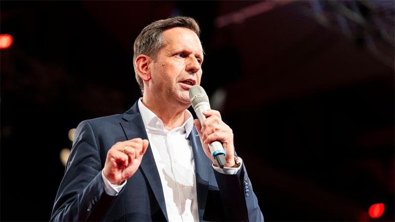 Ministerpräsident Olaf Lies warnt vor undemokratischen Kräften. (Archivbild)