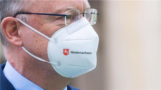 Ministerpräsident Weil hält das Vorgehen in der Corona-Krise für „insgesamt gut gelungen“ - auch wenn er rückblickend manches anders machen würde. (Archivbild)