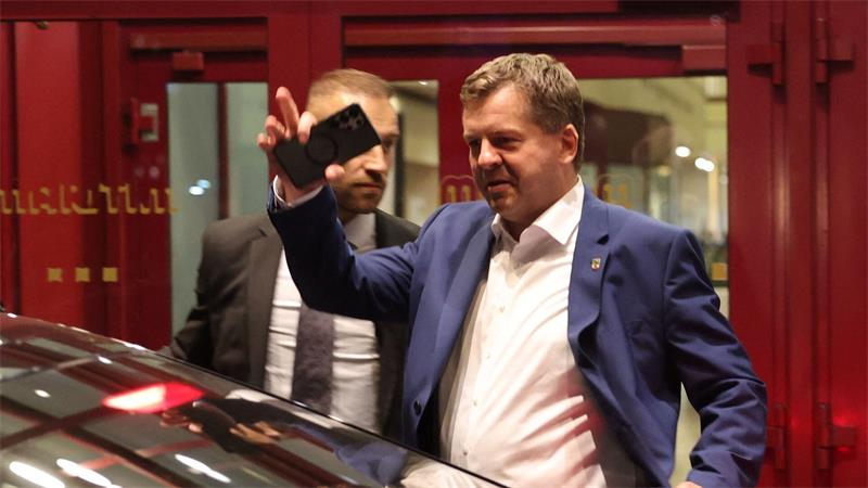 Regierungsbildung in Sachsen-Anhalt nach AfD-Sieg ungewiss Ministerpräsident und CDU-Landeschef Sven Schulze will am Abend mit dem Landesvorstand in Sachsen-Anhalt über das weitere Vorgehen sprechen.