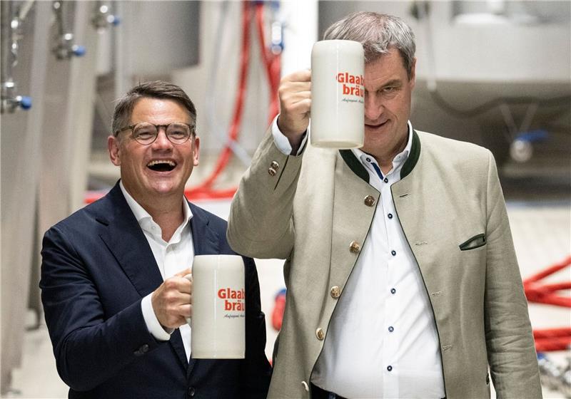 Umfrage: Union in Hessen und Bayern unverändert vorn Ministerpräsidenten von Hessen und Bayern: Boris Rhein und Markus Söder.