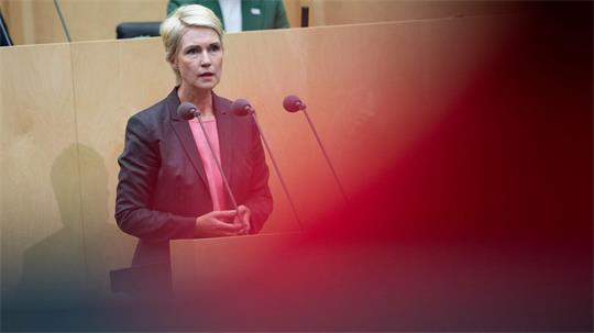 Ministerpräsidentin Schwesig kritisierte das Vorgehen der schwarz-roten Koalition im Bund.   