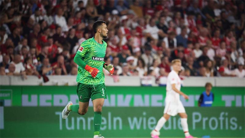 Emotionaler Start: Backhaus in Freiburg direkt im Blickpunkt Mio Backhaus ist beim SC der Nachfolger von Noah Atubolu.