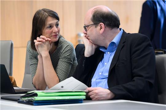 Miriam Staudte (links), Landwirtschaftsministerin Niedersachsen, und Christian Meyer (beide Grüne), Umweltminister. Foto: dpa