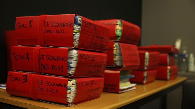 Riesiger Missbrauchsprozess gegen Arzt startet - 299 Opfer Missbrauchsprozess gegen Arzt in Frankreich startet