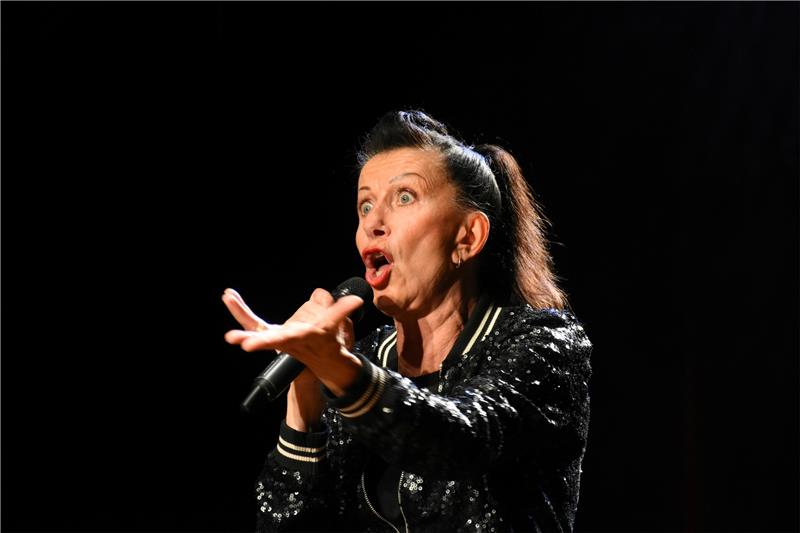 Mit 65 Jahren volle Kraft voraus: Patricia Moresco im Kulturkraftwerk. Foto: Kempfer