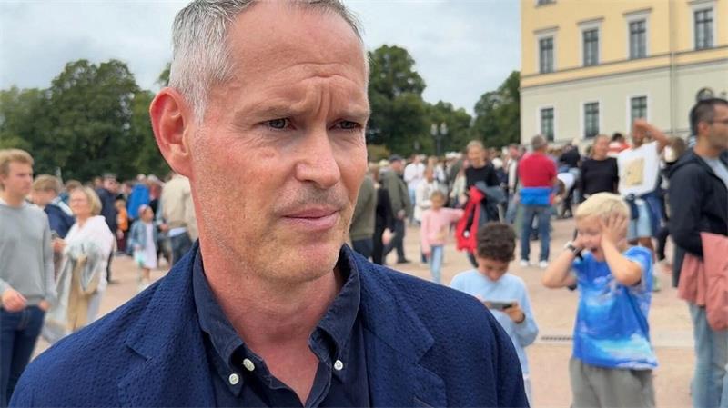 Gesichter der Trauer: So erinnern sich Norweger an Harald Mit Haakon wird Norwegen auch in Zukunft einen guten König haben, ist Lars Johannessen überzeugt.