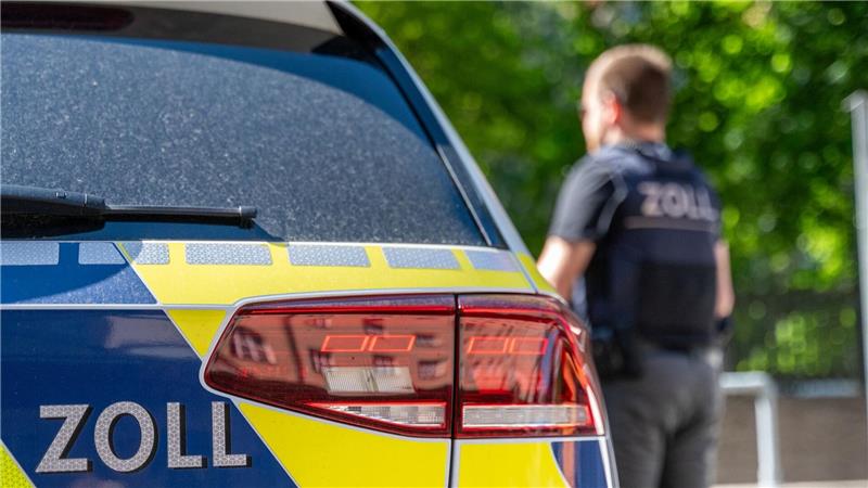 Mit Hunderten Einsatzkräften gab es eine Großaktion von Polizei und Zoll. (Symbolbild)