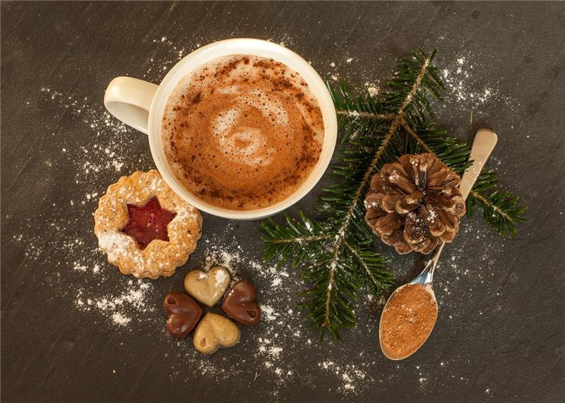 Mit Keksen und Kakao die Adventszeit genießen. Symbolbild: Pixabay
