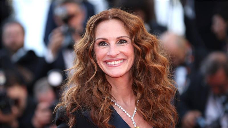 Mit „Pretty Woman“ wurde Julia Roberts vor 35 Jahren zum Weltstar. Die Lacher in dem Film sind sicher gesetzt, etwa wenn Roberts als Vivian beim Dinner die Schnecken „schlüpfrige kleine Scheißerchen“ nennt.(Archivbild)
