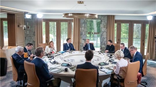 Mit Selenskyj, aber ohne Trump: Der G7-Gipfel nach der Abreise des US-Präsidenten.