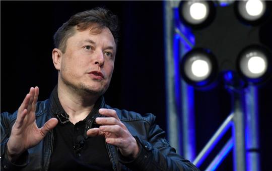 Mit Sprach- und Videoanrufen würde Musk in einen Markt eintreten, in dem es viele Wettbewerber und gefestigte Nutzer-Vorlieben gibt.