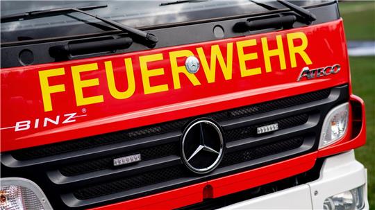 Mit Unterstützung aus der Luft konnte die Feuerwehr einen Waldbrand am Fuhsekanal eindämmen. (Symbolbild)