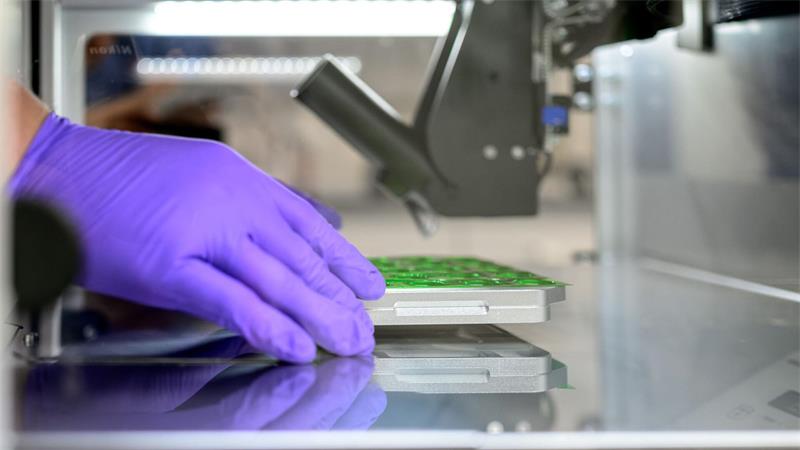 Tabletten aus dem 3D-Drucker - Wie funktioniert das? Mit dem 3D-Arzneimitteldrucker können Dosis, Konsistenz, Form, Größe und Geschmack des Medikaments individuell angepasst werden.