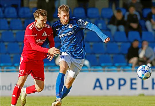 Mit dem 4:2-Sieg gegen den SV Innerstetal beginnt für den GSC 08 bis zur Winterpause eine starke Serie. Seit acht Spielen sind Joe Hartwig (r.) und seine Mitspieler ungeschlagen, nur eines davon endet unentschieden. Foto: Epping