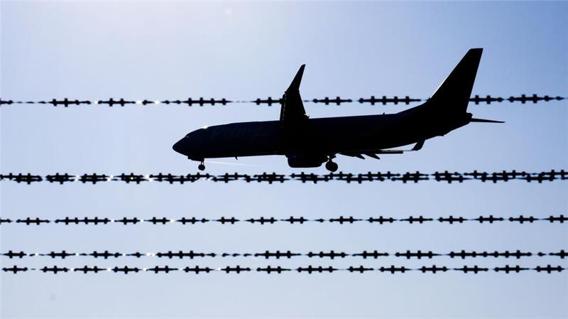 Weniger Straftäter in den Irak abgeschoben Mit dem Flug wurden 47 Ausreisepflichtige aus elf Bundesländern abgeschoben. (Symbolbild)