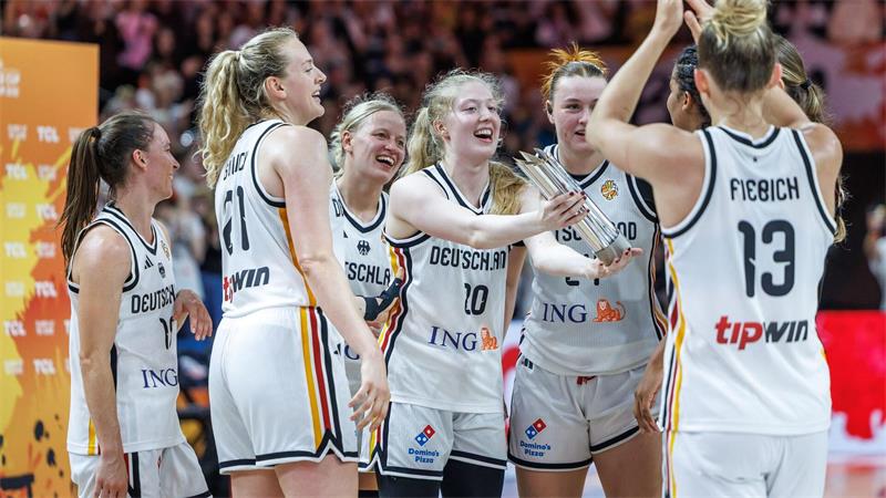 „Durch den Monsun“: Basketballerinnen trotzen Widerständen Mit dem Sieg gegen Japan sind die deutschen Basketballerinnen im WM-Turnier angekommen.