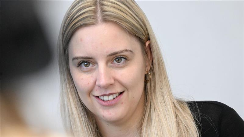 Mit dem Unternehmen von Jeff Bezos fliegt Michaela Benthaus bald für einige Minuten in den Weltraum. 