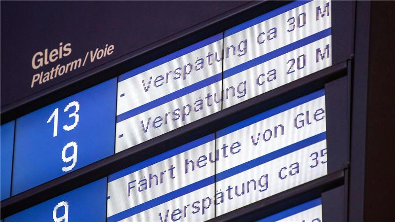Bahn plant mit längerer Generalsanierung bis 2035 Mit den Generalsanierungen will die Bahn vor allem die chronische Unpünktlichkeit in den Griff kriegen. (Archivbild)