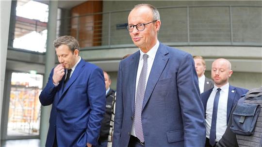 Mit den SPD-Ministerinnen und -Ministern ist das künftige Kabinett des voraussichtlich nächsten Kanzlers Friedrich Merz (CDU) komplett. (Archivbild)