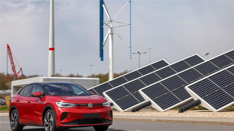 VW will Engagement in Wind- und Solarparks weiter ausbauen Mit den neuen Wind- und Solarparks will VW den Energieverbrauch der E-Autos der Marke ausgleichen, die noch mit konventionellem Strom geladen werden.