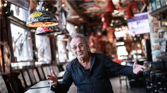 Mit der Kneipe „Zwick“ hat sich Hugo Egon Balder einst einen Traum erfüllt - er ist Teilhaber.