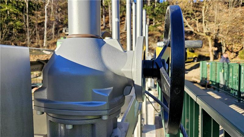 Ein Rohr mit einem Rad dran.