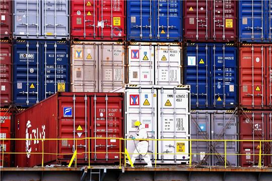 Mit der starken Entwicklung der Exportmaschinerie hofft Peking auf neuen Schwung.