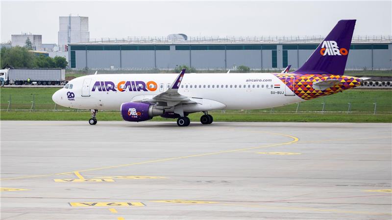 Bundesregierung holt sudanesische Flüchtlinge per Flugzeug Mit einem Flug aus Kairo wurden die Flüchtlinge nach Hannover gebracht. Die meisten von ihnen stammen aus dem Sudan.